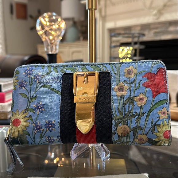 Authentic Gucci Silvie Floral Zip Around Long Wallet w/Sherry Line Buckle Detail - Picture 4 of 15